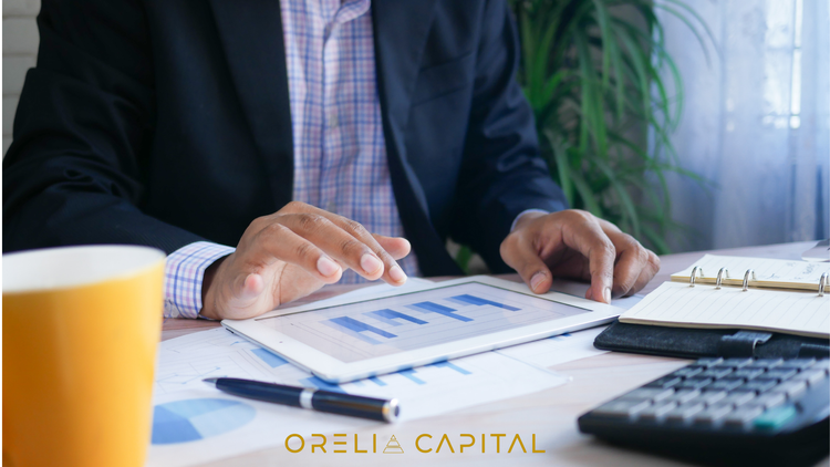 Decoding Financial Histories: Navigating Market Bubbles for Smart Money Moves